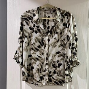 Chico's Animal Print Button Up - Black and Tan No‎ Iron Shirt Size 3 (XL)
